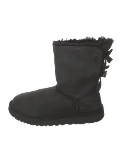 Pre-owned Ugg Suede Bow Accents Boots In Black
