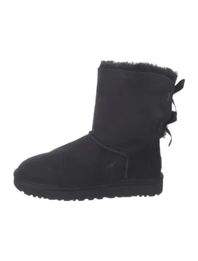 Pre-owned Ugg Suede Bow Accents Boots In Black