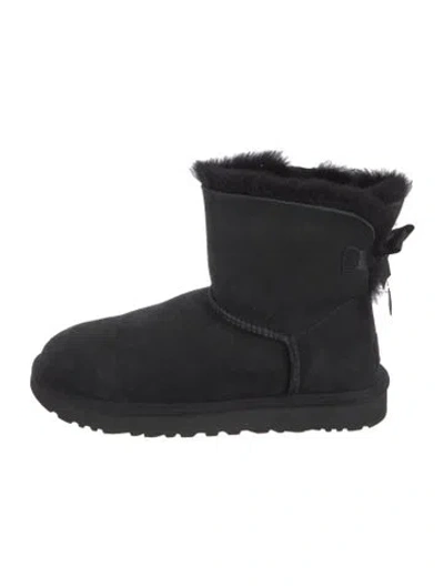 Pre-owned Ugg Suede Bow Accents Boots In Black