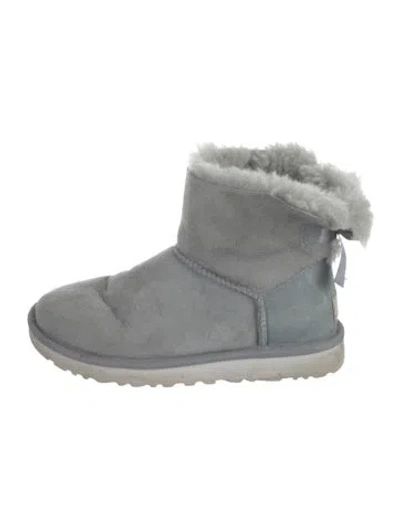 Pre-owned Ugg Suede Bow Accents Boots In Gray