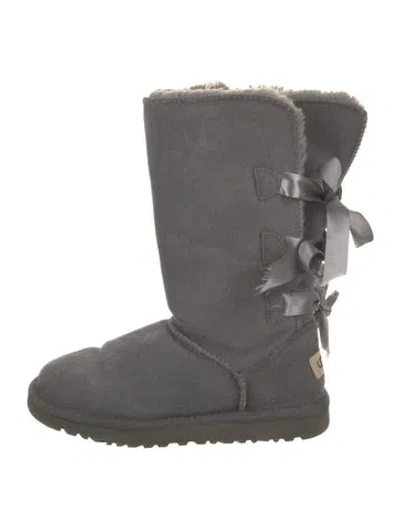 Pre-owned Ugg Suede Bow Accents Boots In Gray