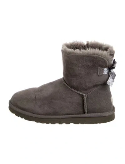 Pre-owned Ugg Suede Bow Accents Boots In Gray