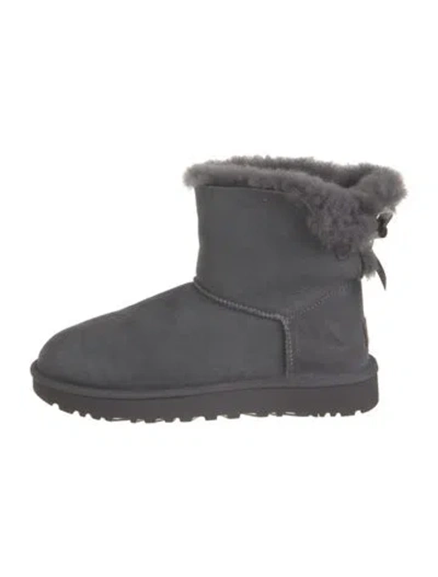 Pre-owned Ugg Suede Bow Accents Boots In Gray