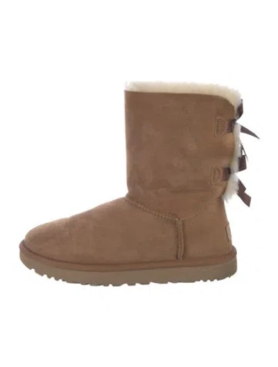 Pre-owned Ugg Suede Bow Accents Boots In Neutral