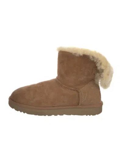 Pre-owned Ugg Suede Bow Accents Boots In Neutral