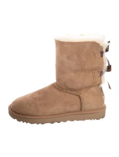 Pre-owned Ugg Suede Bow Accents Boots In Neutral