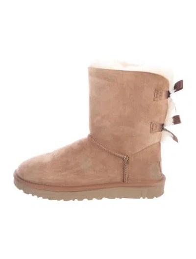 Pre-owned Ugg Suede Bow Accents Boots In Neutrals
