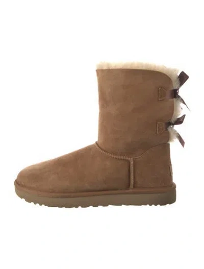 Pre-owned Ugg Suede Bow Accents Boots In Neutrals