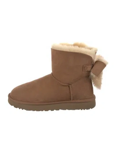 Pre-owned Ugg Suede Bow Accents Boots In Neutrals