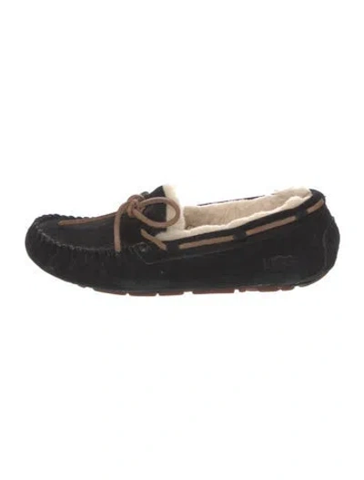 Pre-owned Ugg Suede Bow Accents Moccasins In Black