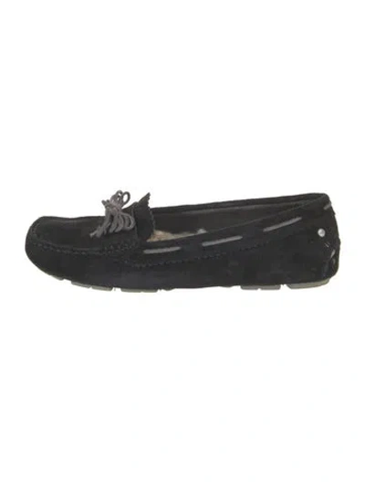 Pre-owned Ugg Suede Bow Accents Moccasins In Black