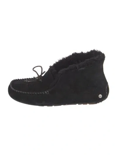 Pre-owned Ugg Suede Bow Accents Moccasins In Black