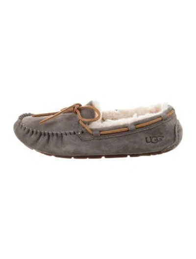 Pre-owned Ugg Suede Bow Accents Moccasins In Gray