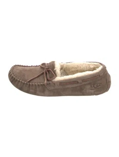 Pre-owned Ugg Suede Bow Accents Moccasins In Neutral