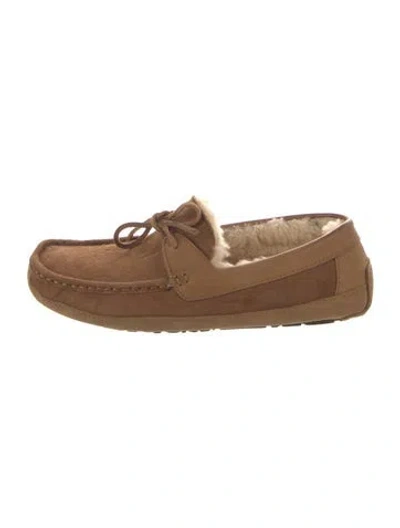 Pre-owned Ugg Suede Bow Accents Moccasins In Neutral
