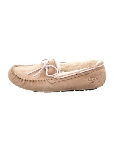 Pre-owned Ugg Suede Bow Accents Moccasins In Neutral