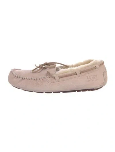 Pre-owned Ugg Suede Bow Accents Moccasins In Pink