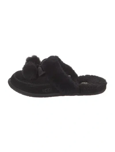 Pre-owned Ugg Suede Bow Accents Slippers In Black