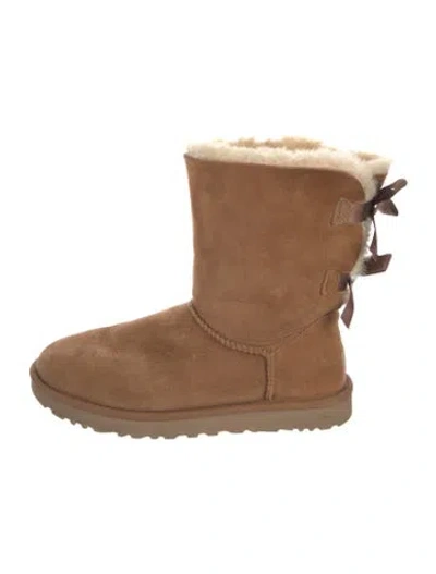 Pre-owned Ugg Suede Bow Accents Snow Boots In Neutral