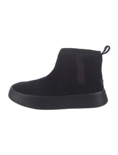 Pre-owned Ugg Suede Chelsea Boots In Black