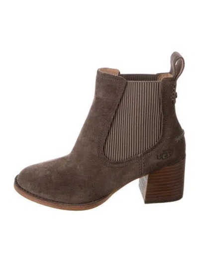 Pre-owned Ugg Suede Chelsea Boots In Brown