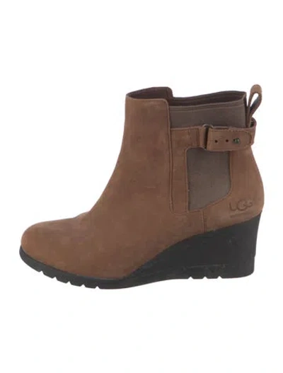 Pre-owned Ugg Suede Chelsea Boots In Brown