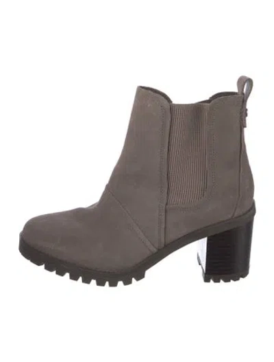 Pre-owned Ugg Suede Chelsea Boots In Gray