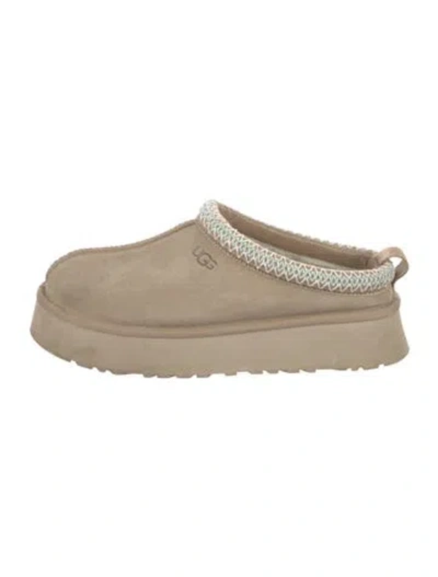 Pre-owned Ugg Suede Embroidered Accent Mules In Neutral