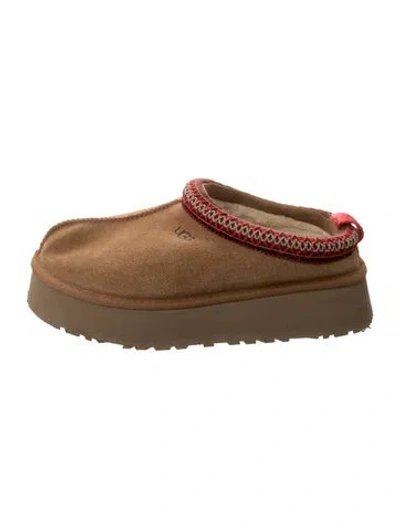 Pre-owned Ugg Suede Embroidered Accent Sneakers