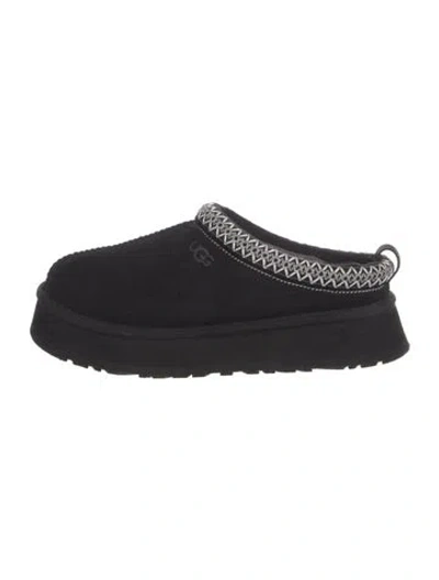 Pre-owned Ugg Suede Embroidered Accent Sneakers In Black