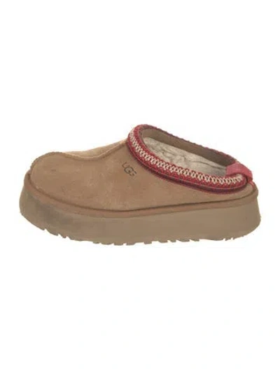 Pre-owned Ugg Suede Embroidered Accent Sneakers In Neutrals