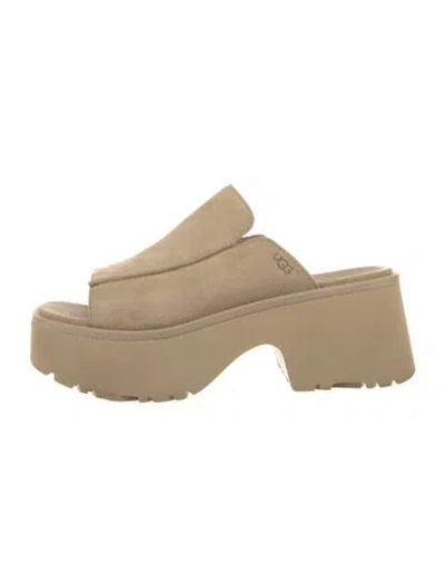 Pre-owned Ugg Suede Espadrilles In Neutral