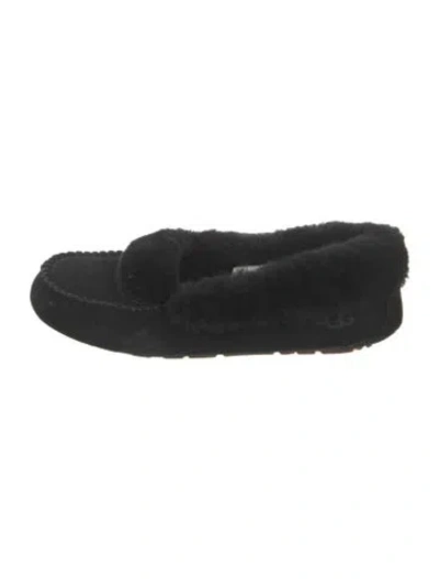 Pre-owned Ugg Suede Flats In Black