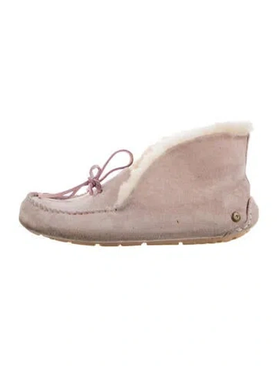 Pre-owned Ugg Suede Flats In Pink