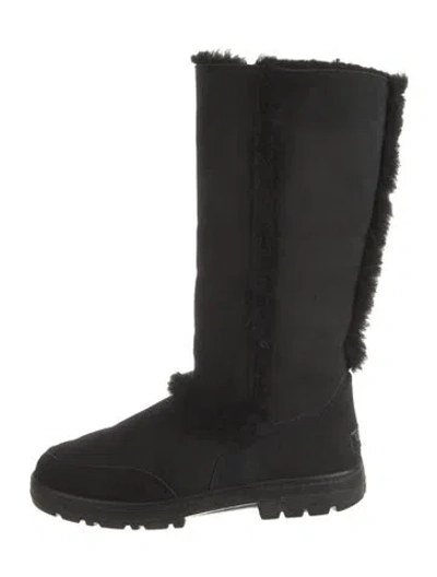 Pre-owned Ugg Suede Fur Trim Boots In Black