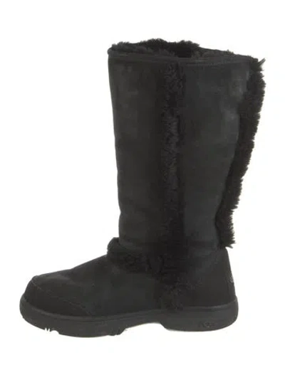 Pre-owned Ugg Suede Fur Trim Boots In Black