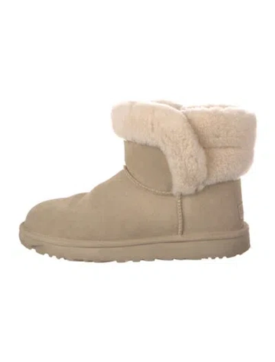 Pre-owned Ugg Suede Fur Trim Boots In Neutral