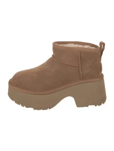 Pre-owned Ugg Suede Fur Trim Boots In Neutral