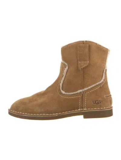 Pre-owned Ugg Suede Fur Trim Boots In Neutrals
