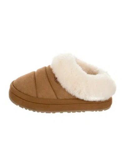 Pre-owned Ugg Suede Fur Trim Mules In Neutral