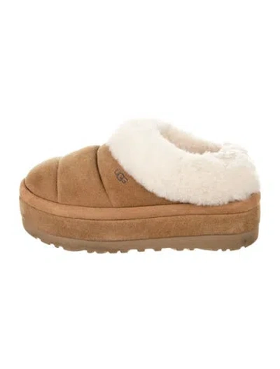 Pre-owned Ugg Suede Fur Trim Mules In Neutral