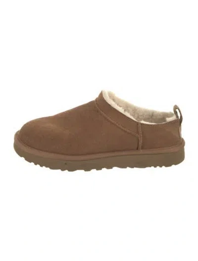 Pre-owned Ugg Suede Fur Trim Slippers In Brown