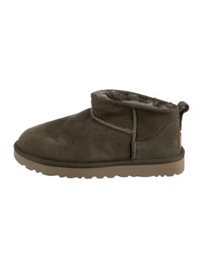 Pre-owned Ugg Suede Fur Trim Slippers In Green