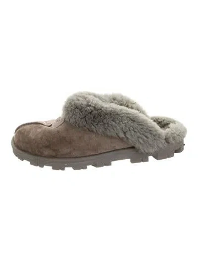 Pre-owned Ugg Suede Fur Trim Slippers In Grey