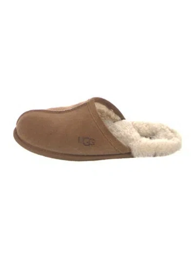 Pre-owned Ugg Suede Fur Trim Slippers In Neutrals