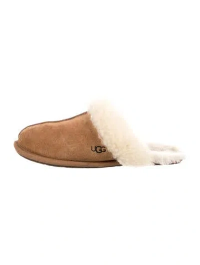 Pre-owned Ugg Suede Fur Trim Slippers In Neutrals
