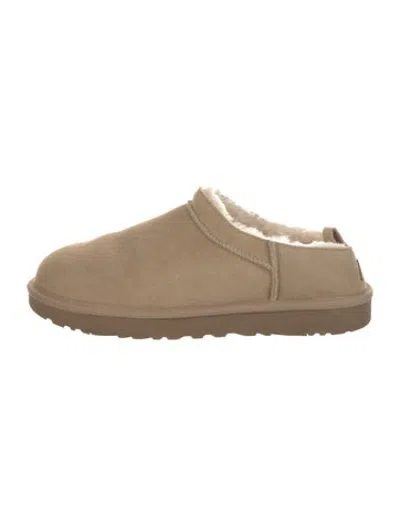 Pre-owned Ugg Suede Fur Trim Slippers In Neutrals
