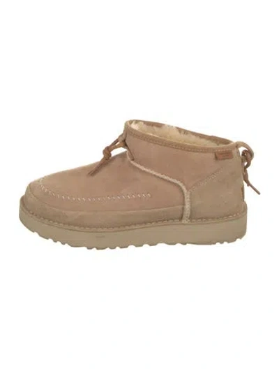 Pre-owned Ugg Suede Lace-up Boots In Neutral