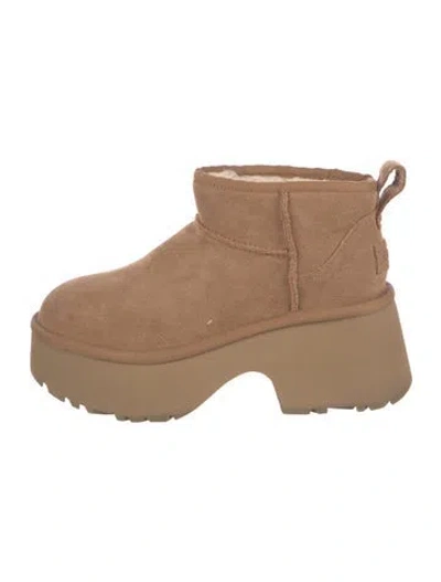 Pre-owned Ugg Suede Lace-up Boots In Neutral