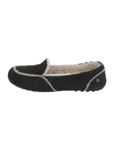 Pre-owned Ugg Suede Loafers In Black